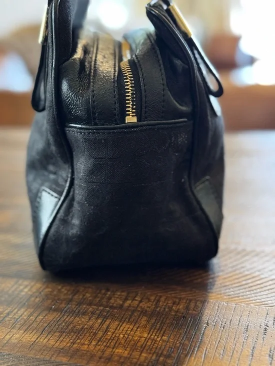 Kate Spade Jacquard &
Leather Shoulder Bag with Structured Designed preloved ❤️ - Picture 6 of 17